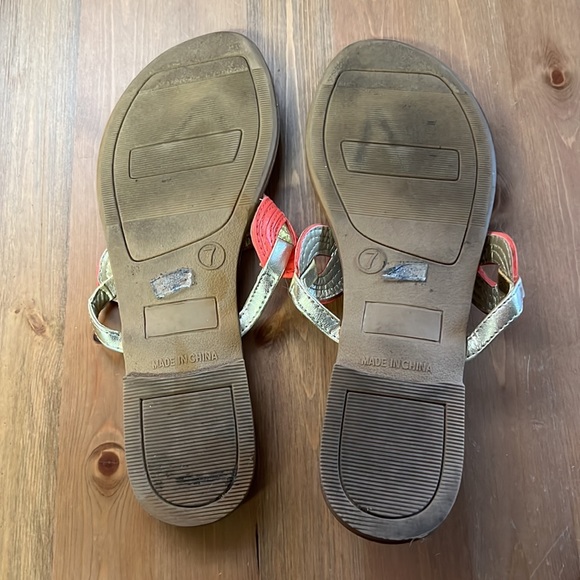 Neon Coral Old Navy Flip Flops Size 7 - Picture 5 of 5